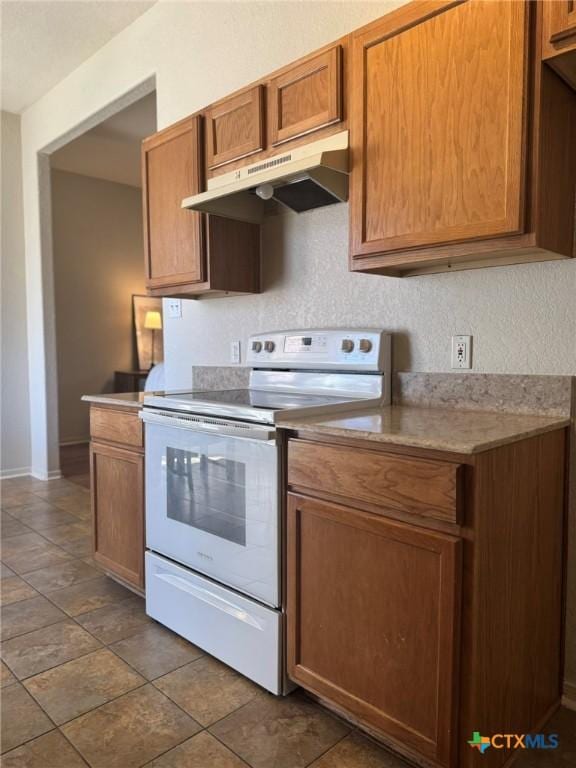 kitchen featuring electric stove