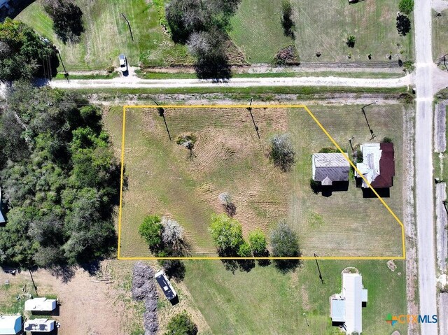 310 W Austin Ave, Seadrift, TX 77983