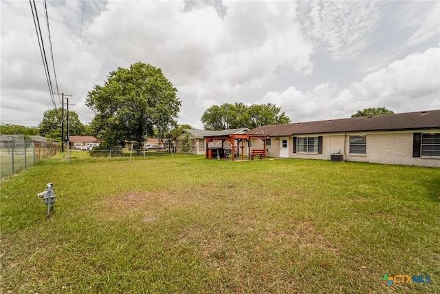 103 Royal Dr, Victoria, TX 77901 - view of yard with central AC