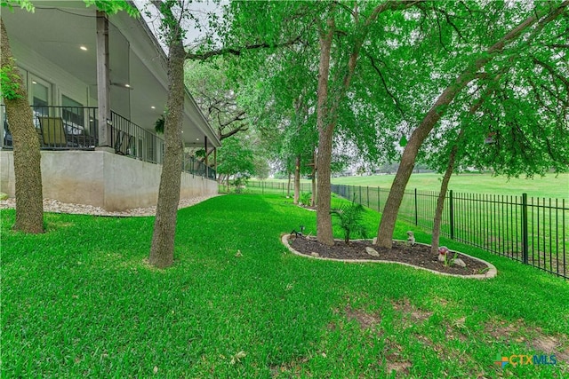 3935 Outpost Trce, Lago Vista, TX 78645 - view of yard