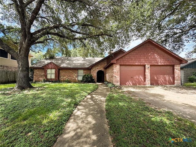 307 Bramble Bush Ln, Victoria, TX 77904 - photo 1