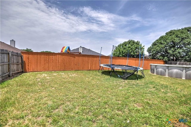 4813 Sapphire Dr, Killeen, TX 76542 - view of yard with a trampoline