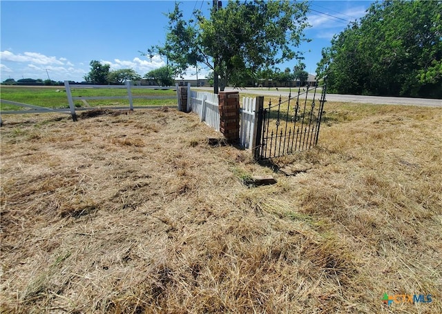 1611 W Broadway Ave, Seadrift, TX 77983 - photo 8