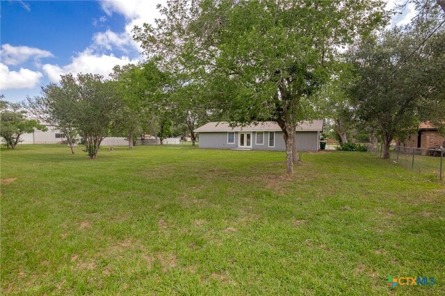 103 Aberdeen St, Victoria, TX 77904 - view of yard