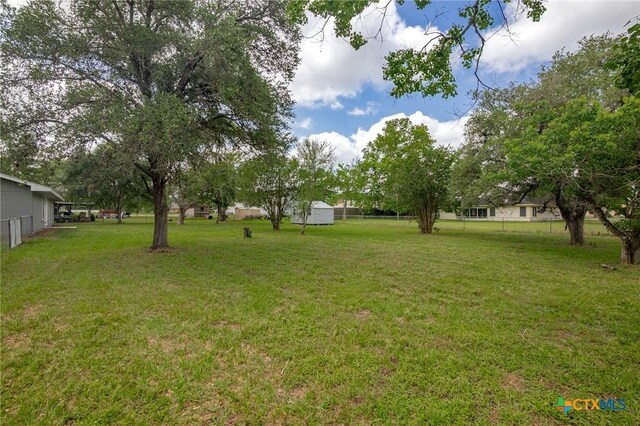 103 Aberdeen St, Victoria, TX 77904 - view of yard