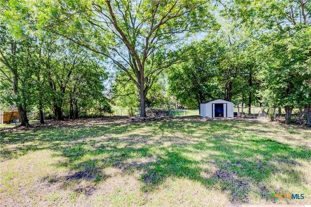 907 Curry Ave, Copperas Cove, TX 76522 - view of yard