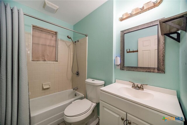 2102 Leon Dr, Port Lavaca, TX 77979 - bathroom with shower / tub combo and vanity