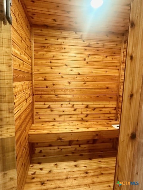 view of sauna / steam room