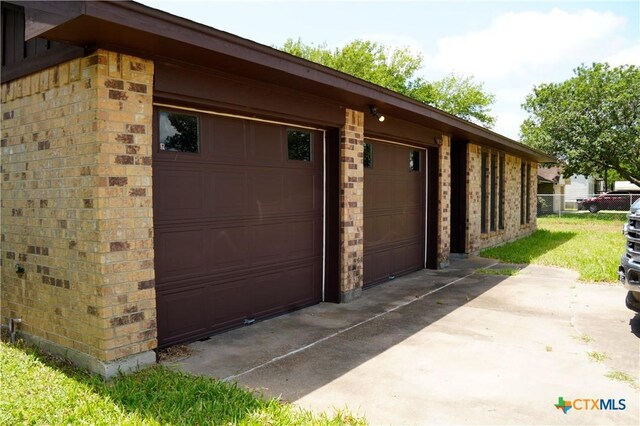 523 Blake St, Victoria, TX 77905 - photo 4