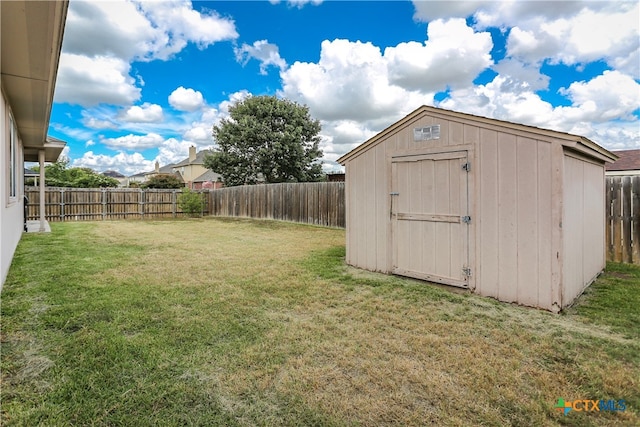 exterior space featuring a yard