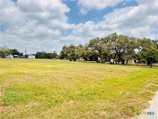 510 Pat Cleburne St, Yoakum, TX 77995