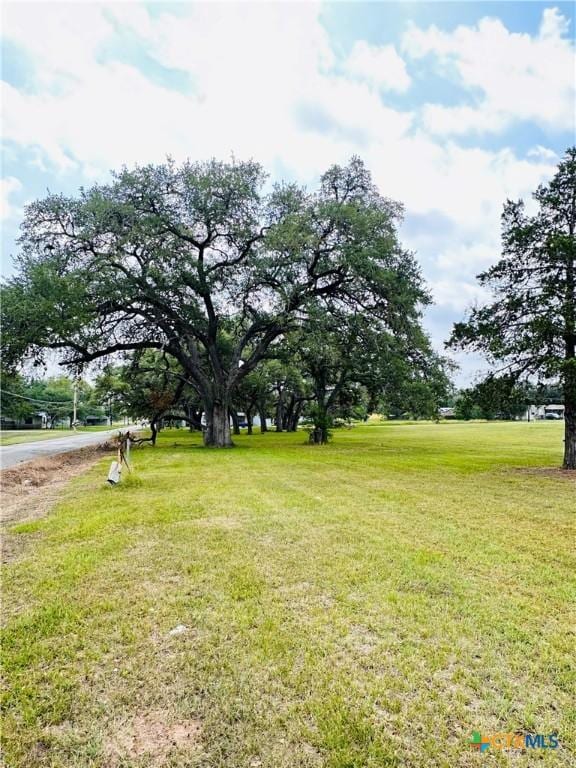 510 Pat Cleburne St, Yoakum, TX 77995