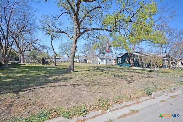 530 E Weinert St, Seguin, TX 78155 - photo 33