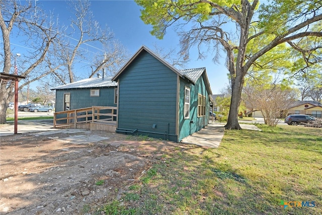 530 E Weinert St, Seguin, TX 78155 - photo 29