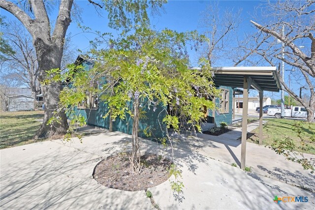 530 E Weinert St, Seguin, TX 78155 - photo 31