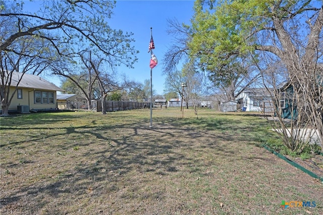 530 E Weinert St, Seguin, TX 78155 - photo 32