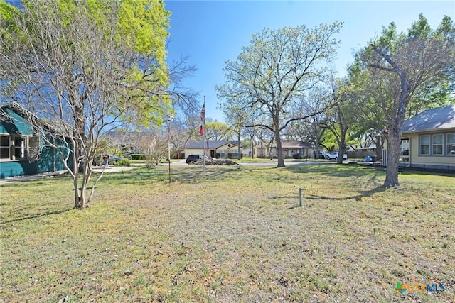 530 E Weinert St, Seguin, TX 78155 - photo 34