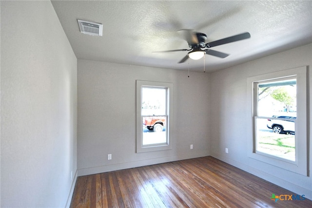 530 E Weinert St, Seguin, TX 78155 - photo 18