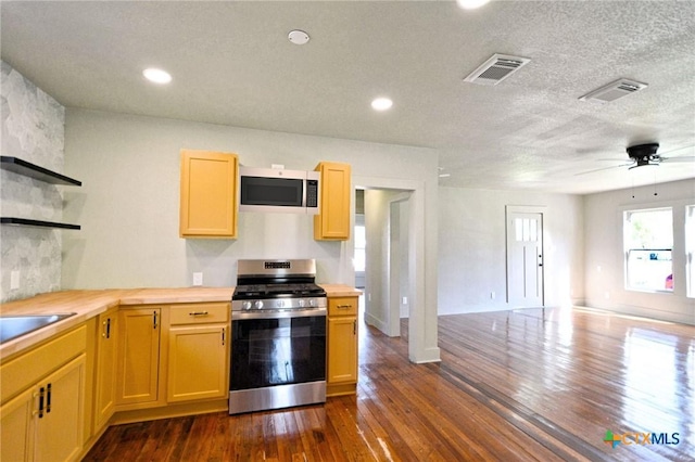 530 E Weinert St, Seguin, TX 78155 - photo 10