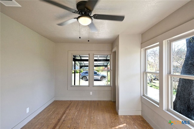 530 E Weinert St, Seguin, TX 78155 - photo 13