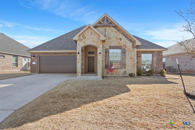 view of front of house featuring a garage