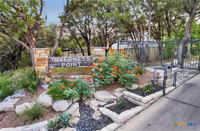 19506 Inverness Dr, Spicewood, TX 78669 - photo 36