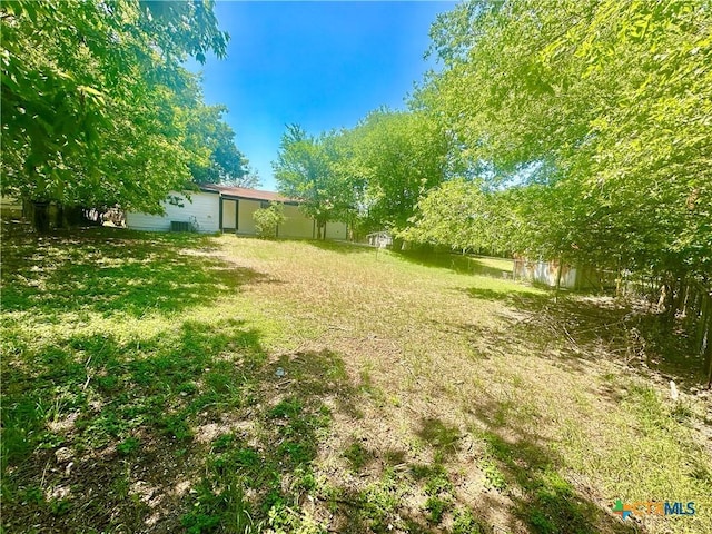 909 S 23rd St, Copperas Cove, TX 76522 - view of yard