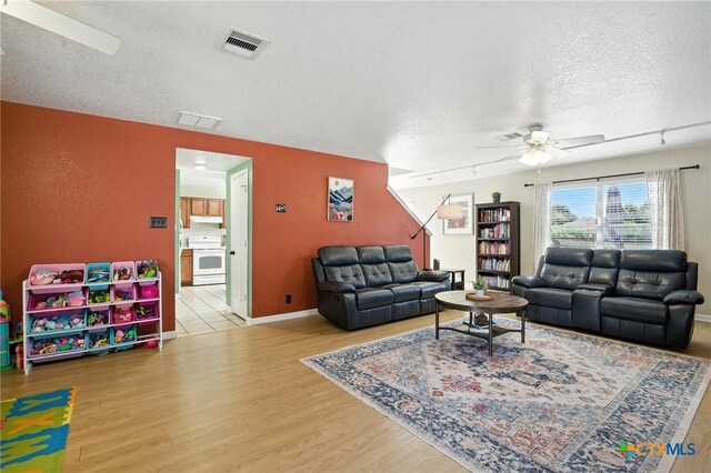 7722 Cortland Oak St, San Antonio, TX 78254 - photo 10