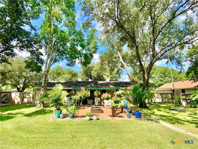 view of yard with a patio