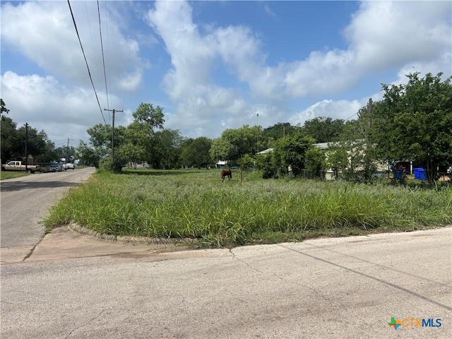 000 Concrete St, Yoakum, TX 77995