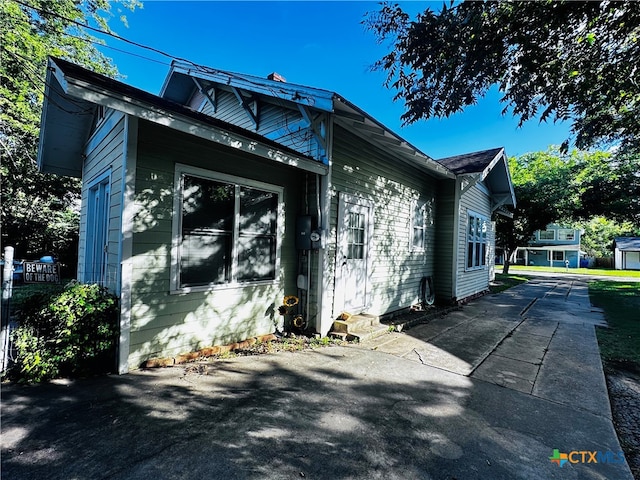 view of home's exterior