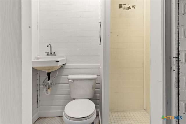 bathroom featuring toilet