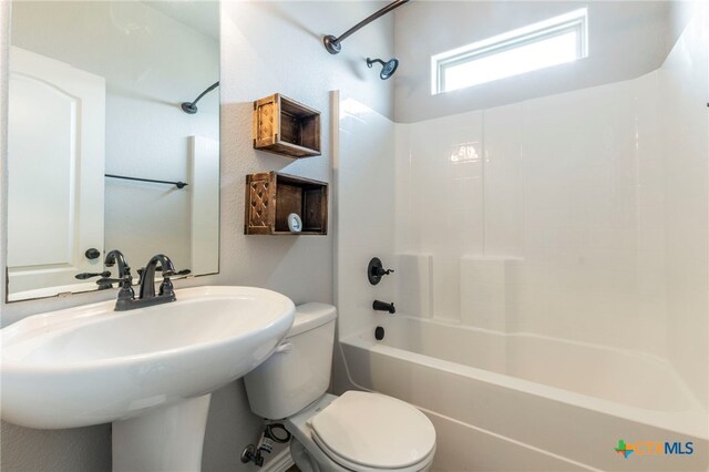 8530 Lamplight Ct, Temple, TX 76502 - bathroom with toilet and bathtub / shower combination