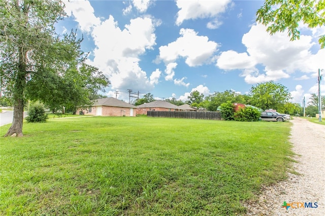 1012 N Beal St, Belton, TX 76513 - view of yard