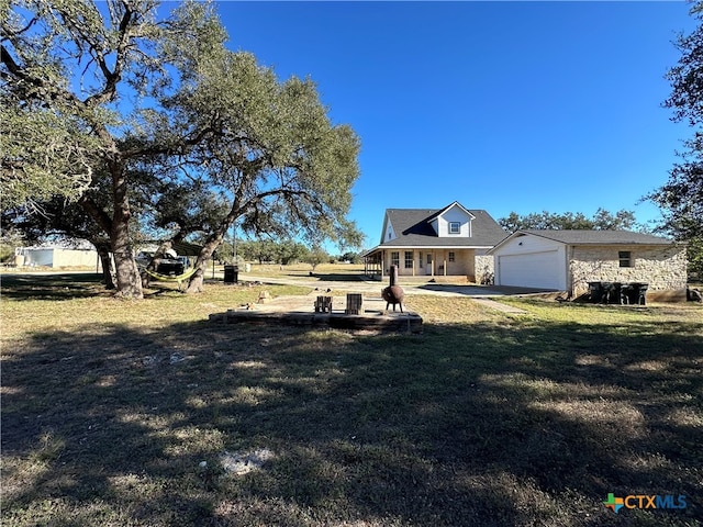 view of front of house featuring a front lawn and a porch