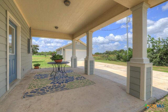 2048 E Martindale Rd, Seguin, TX 78155 - photo 31