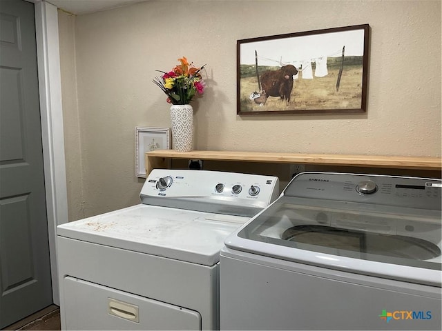 208 Old Fort Gates Rd, Gatesville, TX 76528 - laundry area with independent washer and dryer