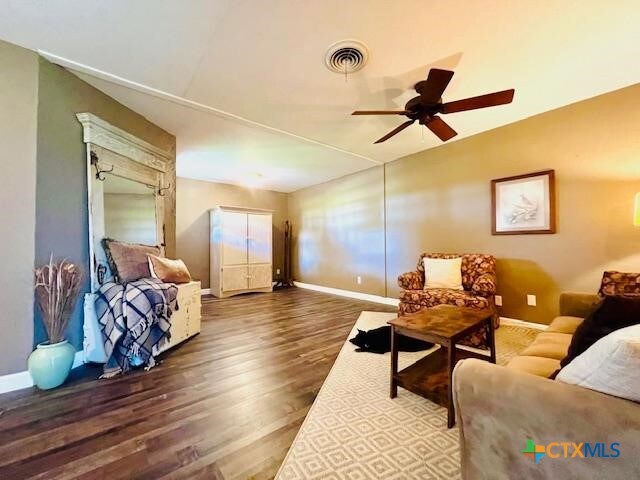 4241 Wood Hi Rd, Victoria, TX 77905 - photo 32