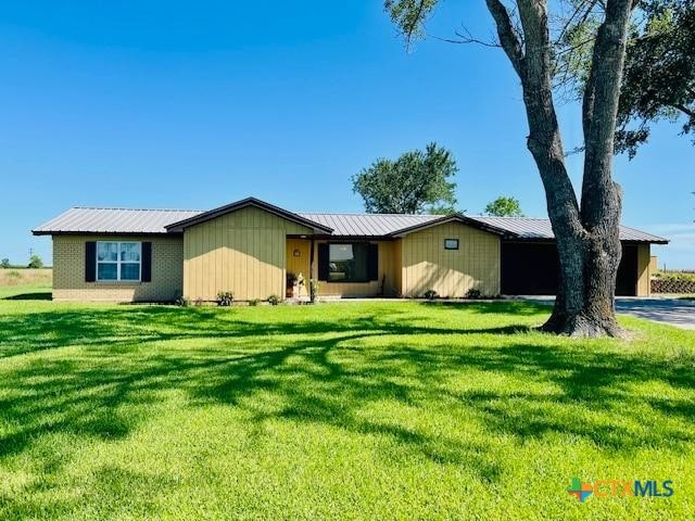 4241 Wood Hi Rd, Victoria, TX 77905 - photo 1