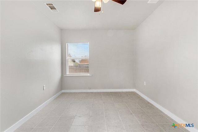 empty room with ceiling fan