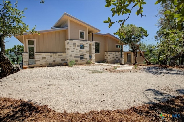 500 Naked Indian Trl, New Braunfels, TX 78132 - photo 1