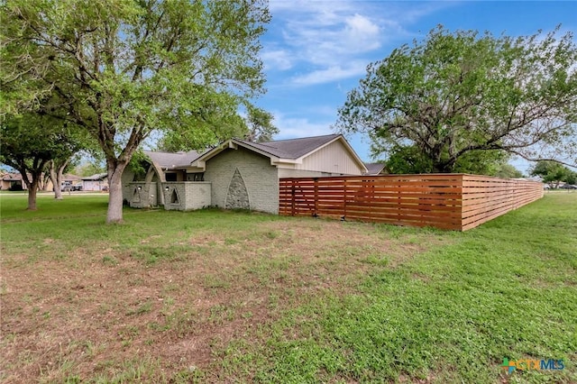 204 Dover St, Victoria, TX 77905 - photo 1