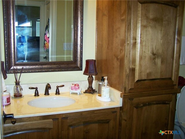 101 Laurel Oak Cir, Cuero, TX 77954 - bathroom with vanity