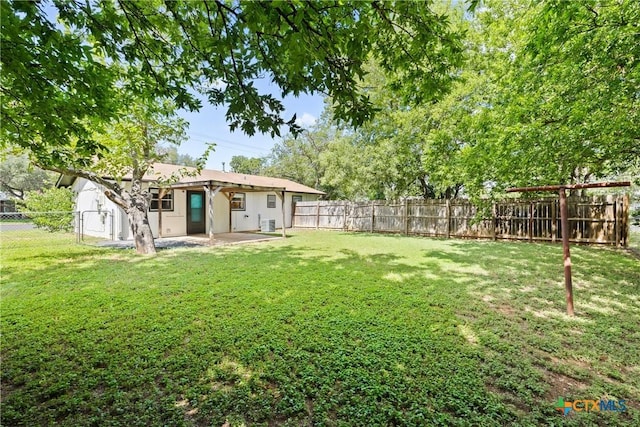 907 Apple St, Fredericksburg, TX 78624 - photo 27