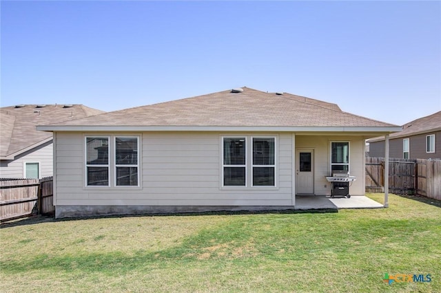 2844 Klein Way, New Braunfels, TX 78130 - rear view of property with a patio area