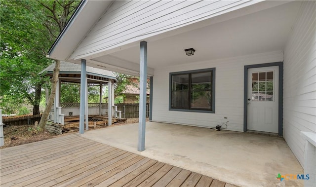 1606 Cedar Oaks Ln, Harker Heights, TX 76548 - wooden deck with a patio area