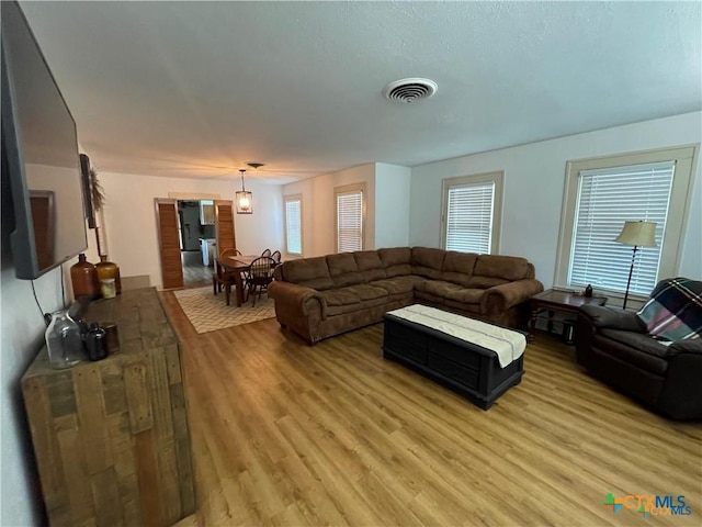 813 Bismark St, Seguin, TX 78155 - photo 3