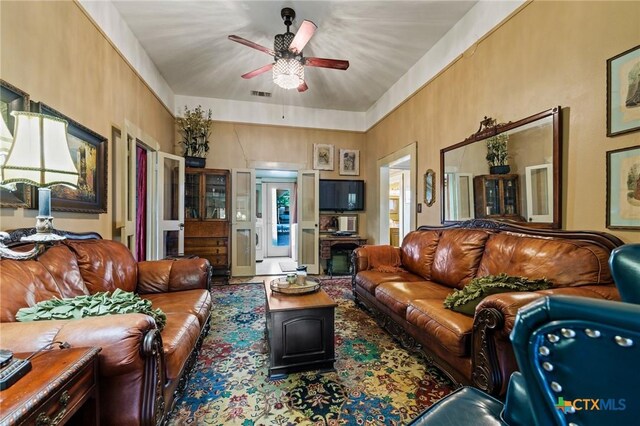 303 W Austin St, Fredericksburg, TX 78624 - photo 17