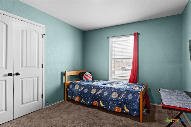 6505 Cassidy Ln, Killeen, TX 76542 - bedroom featuring carpet flooring and a textured wall
