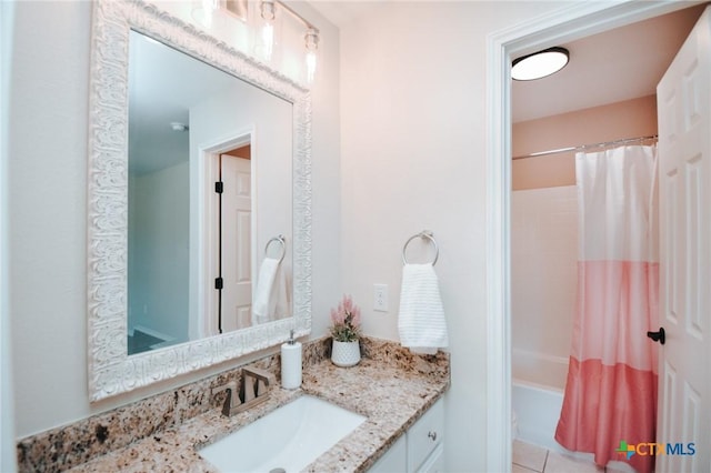 194 Panorama Ln, Victoria, TX 77905 - full bath featuring vanity and shower / bathtub combination with curtain